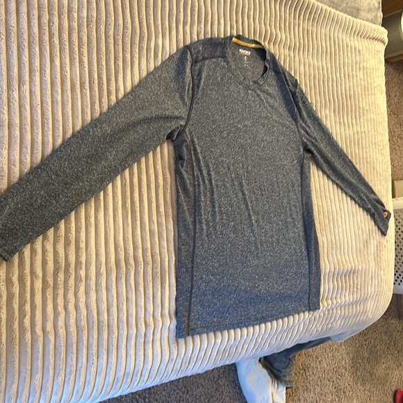 Athletic slim Bonobos active wear long sleeve - Picture 2 of 2